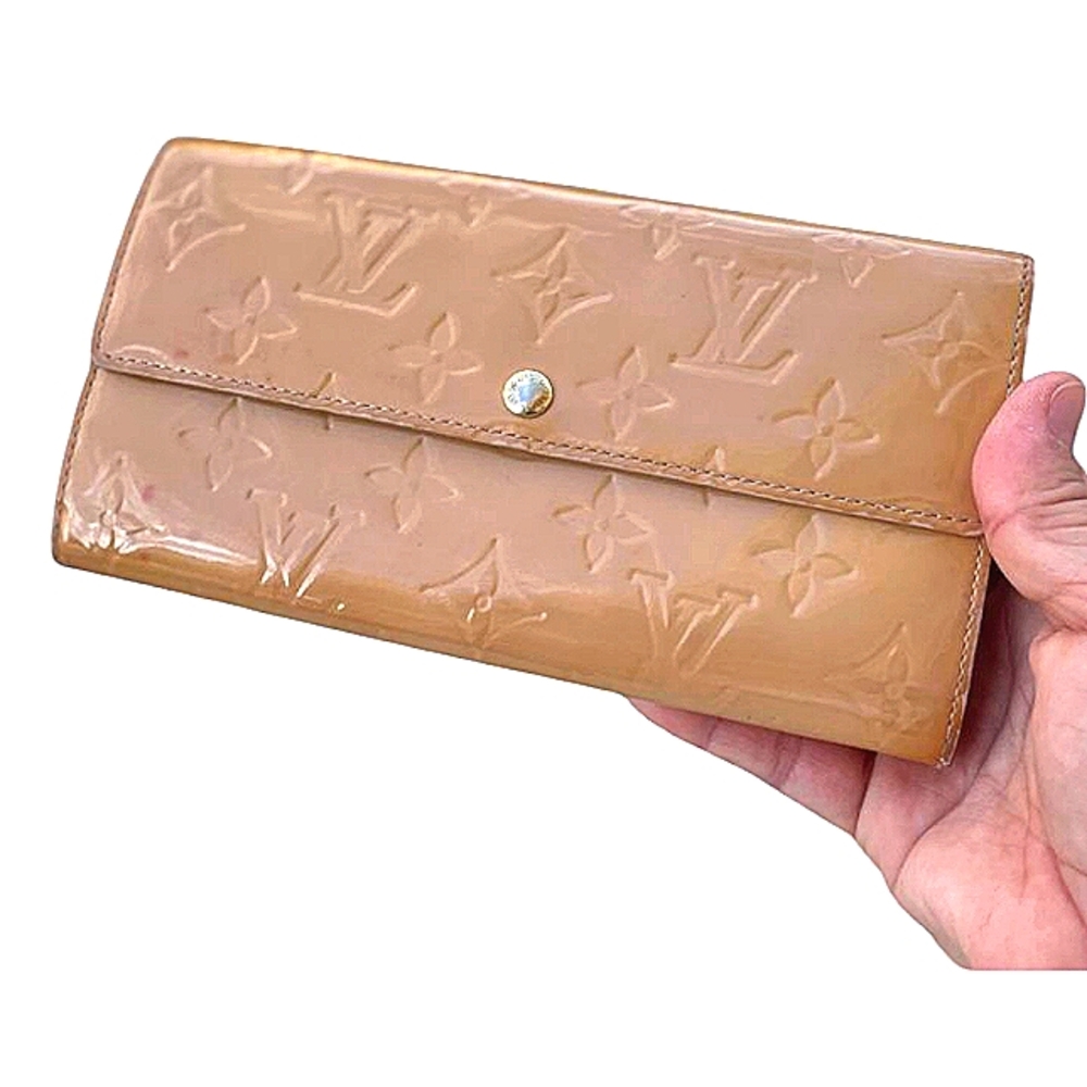 LOUIS VUITTON AUTHENTIC TAN VERNIS LONG WALLET GUC